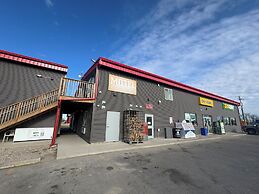 Richer Esso and Motel