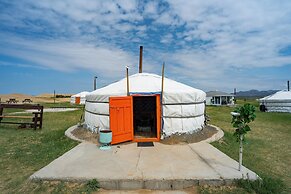 Mongol Altai Tour Camp