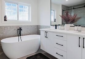Brown Family Vacation Home - 4 Bedrooms- 3 Baths