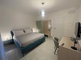 Xenia Room