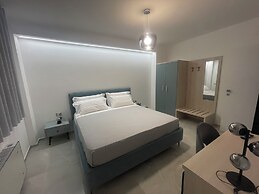 Xenia Room