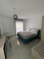 Xenia Room