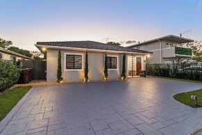 Villa Sunset by Glam Homes