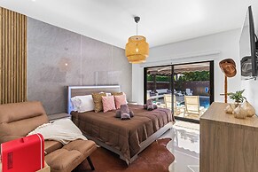 Villa Sunset by Glam Homes