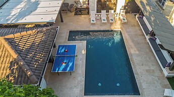Villa Sunset by Glam Homes
