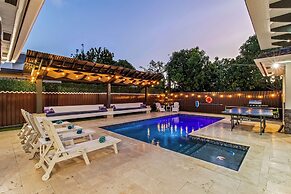 Villa Sunset by Glam Homes
