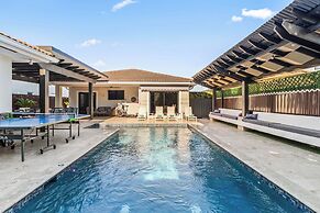 Villa Sunset by Glam Homes