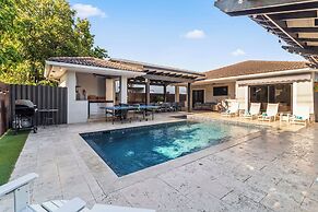 Villa Sunset by Glam Homes