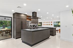 Villa Platinum by Glam Homes
