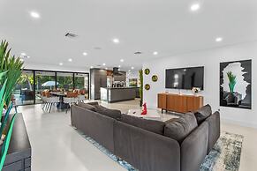 Villa Platinum by Glam Homes