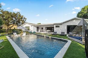 Villa Platinum by Glam Homes
