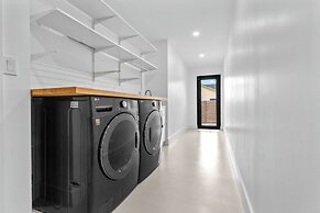 Villa Platinum by Glam Homes