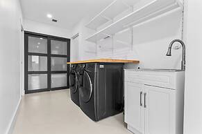 Villa Platinum by Glam Homes