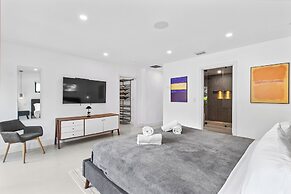Villa Platinum by Glam Homes