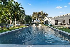 Villa Platinum by Glam Homes