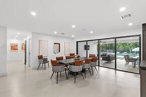 Villa Platinum by Glam Homes