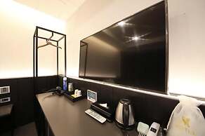 THE M HOTEL