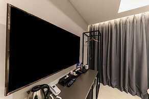 THE M HOTEL