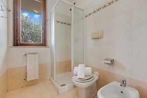 Juliette House: Shared Pool & Relax