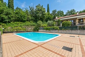 Juliette House: Shared Pool & Relax