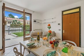 Juliette House: Shared Pool & Relax