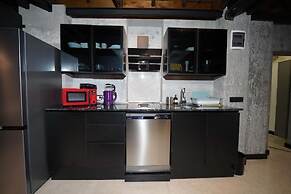 Monev Suites