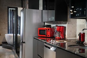 Monev Suites