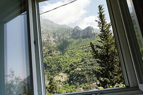 A' Malafemmena