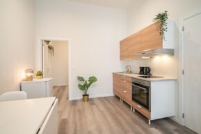 Spacious Riverside Apartment