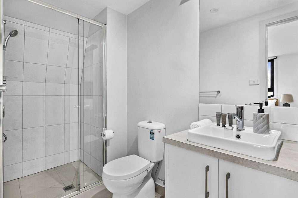 Comfortable 2 Bed Stay With Parking