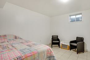 Walkable Neighborhood! Long Island Basecamp