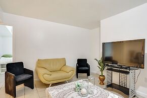 Walkable Neighborhood! Long Island Basecamp