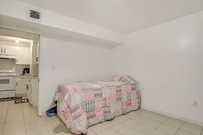 Walkable Neighborhood! Long Island Basecamp