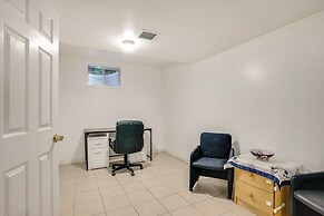 Walkable Neighborhood! Long Island Basecamp
