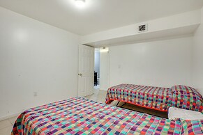 Walkable Neighborhood! Long Island Basecamp