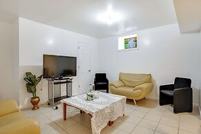 Walkable Neighborhood! Long Island Basecamp