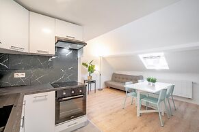 Elegant 1-bedroom Central Apartment