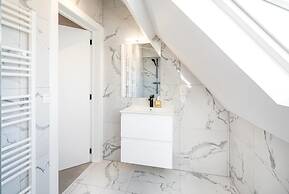 Elegant 1-bedroom Central Apartment