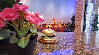 Barking Hotel