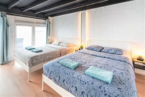 Saint Pauls Deluxe Apartment