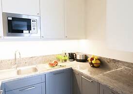 Large, Comfortable Apartment for 2 People