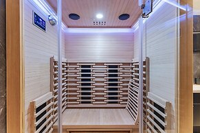 Serene Waterfront Escape With Sauna