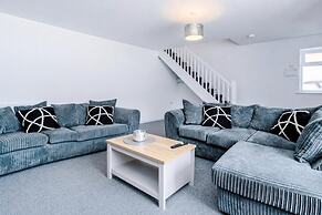 Penny Bridge Basecamp 6-bed Contractor House St Helens