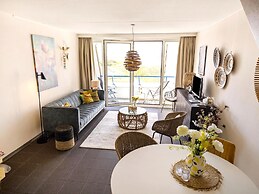 Beautiful Modern Furnished Apartment
