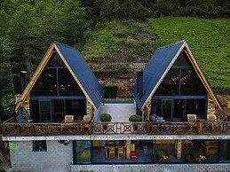 GİYONA BUNGALOV