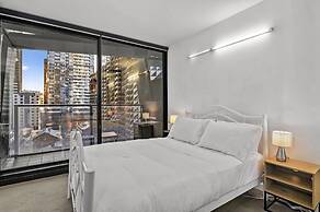 Central 2 Bed Apartment Near Melbourne CBD