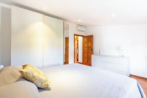 De Vivo Realty - Bellavista House