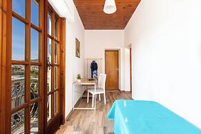 De Vivo Realty - Bellavista House
