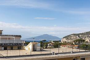 De Vivo Realty - Bellavista House