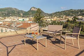 De Vivo Realty - Bellavista House